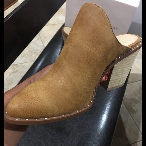 New Chinese Laundry Kingston Suede Mule - Picture 6 of 6